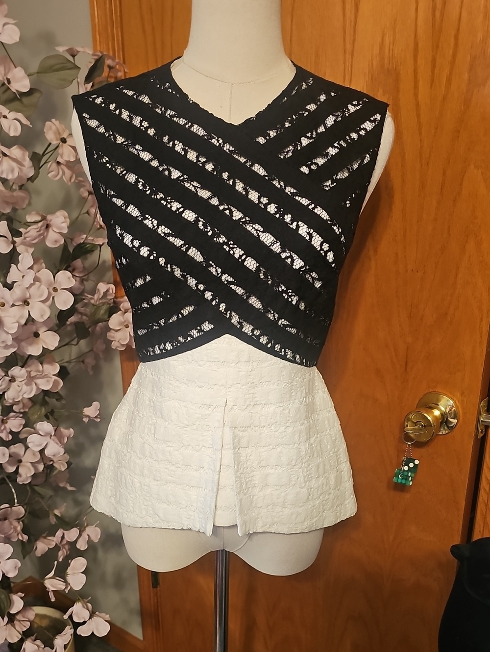 Bcbgmaxazria Black & White Peplum Top